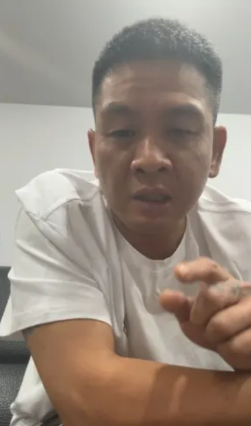 館長元老級員工「大師兄」李慶元於直播中爆料。(圖/翻攝李慶元臉書)